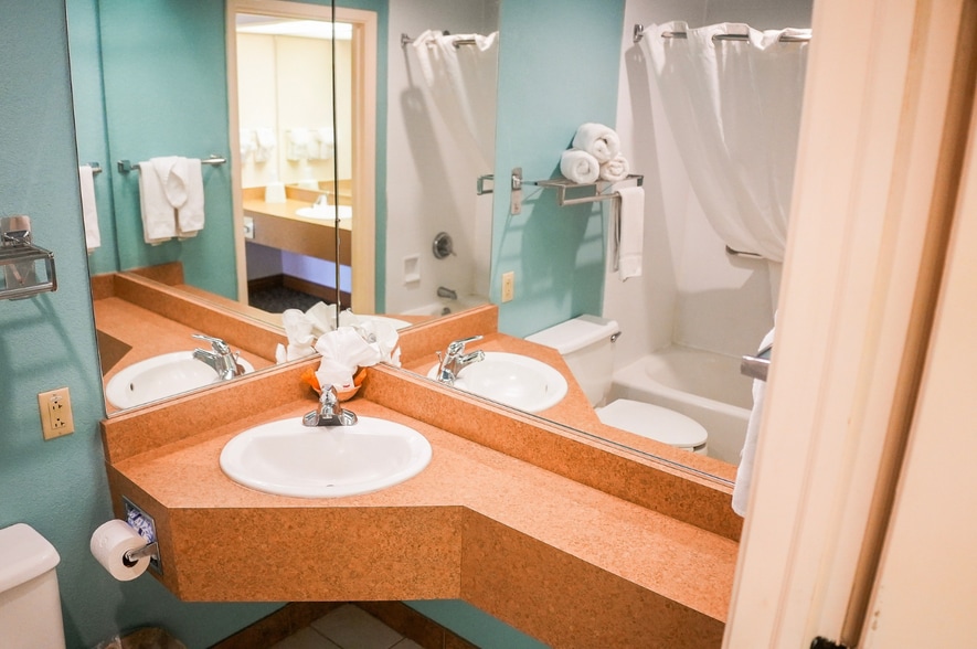 More Photos Of 3460 E Fry Blvd, Sierra Vista Hotel For Sale