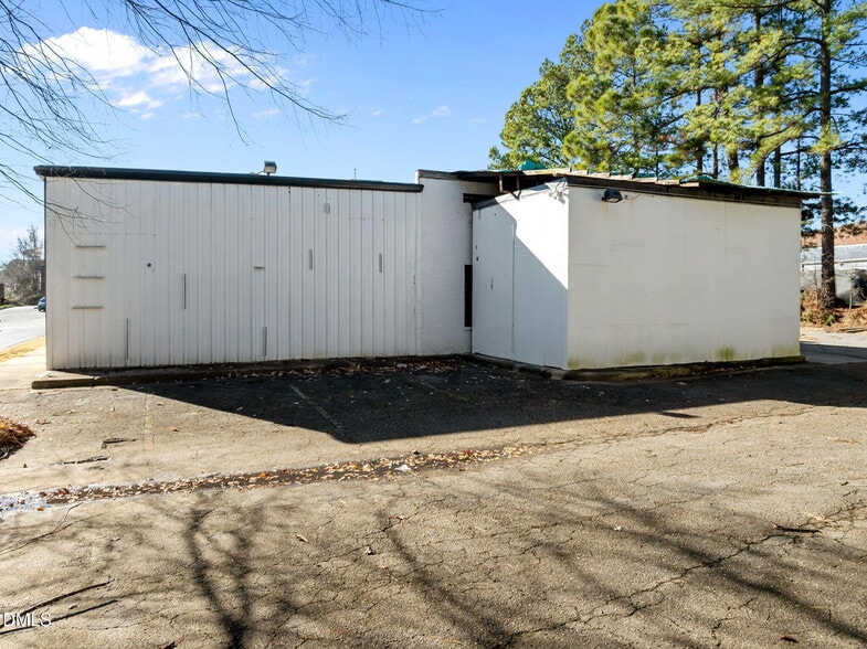 More Photos Of 1665 N Market Dr, Raleigh Light Manufacturing For Lease