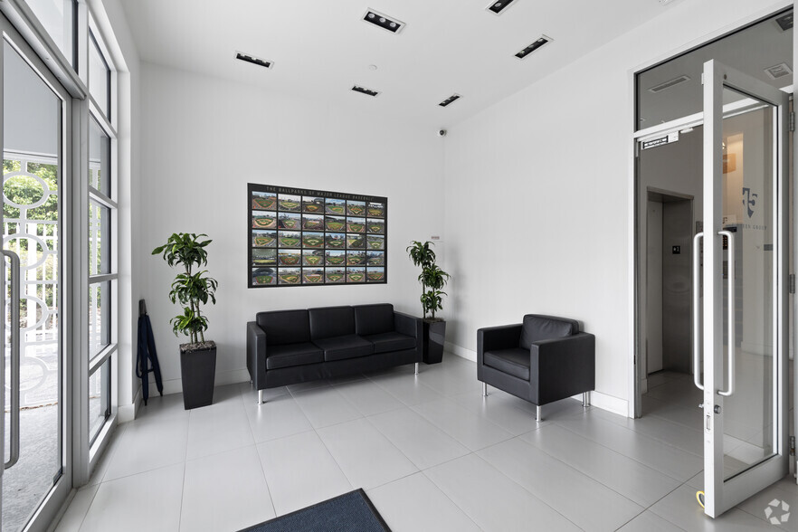 More Photos Of 45-47 NE 36th St, Miami Freestanding For Sale