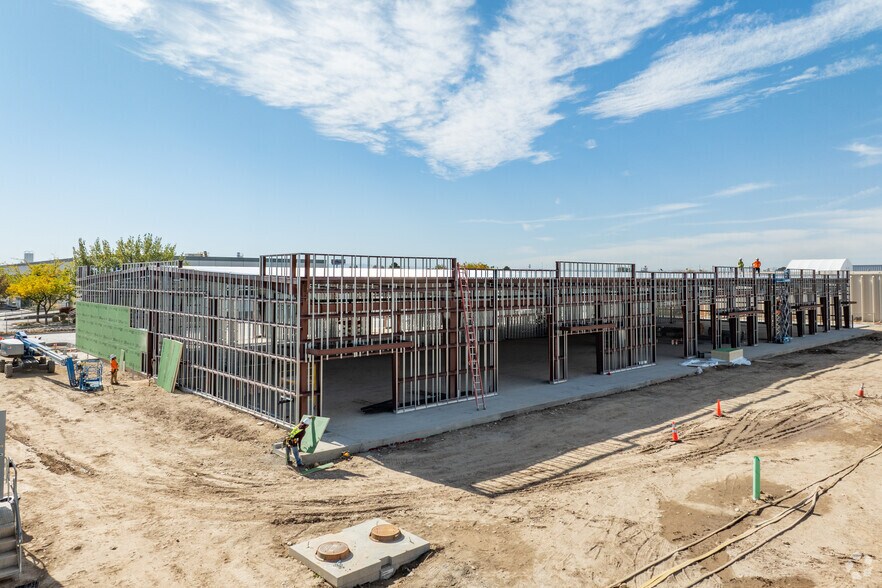 More Photos Of 2211 N. Elder St., Nampa Flex For Lease