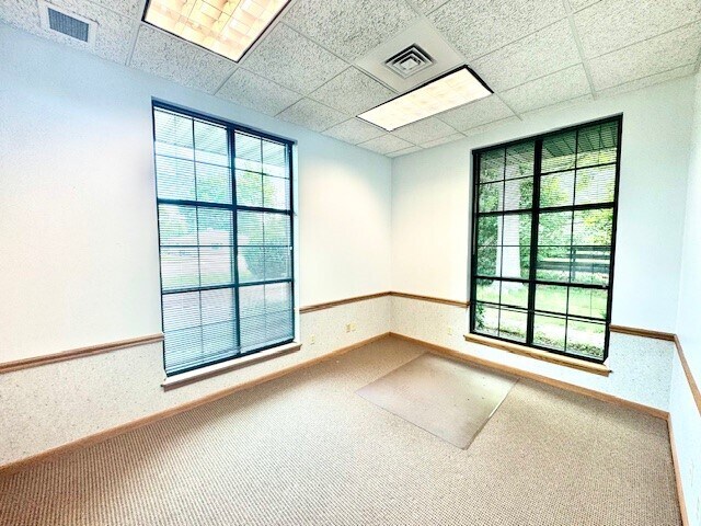 More Photos Of 3400 N Rockton Ave, Rockford Office For Lease