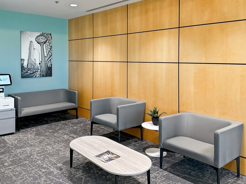 More Photos Of 6303 Owensmouth Ave, Woodland Hills Coworking Space