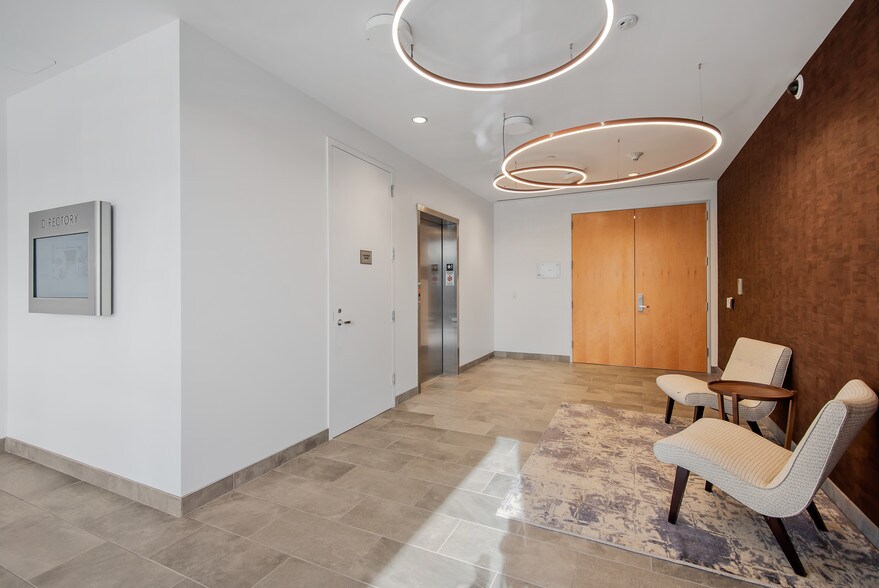 More Photos Of 5601 Lindero Canyon Rd, Westlake Village Office For Lease