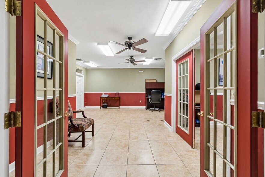 More Photos Of 5701 Main St, New Port Richey Medical For Sale