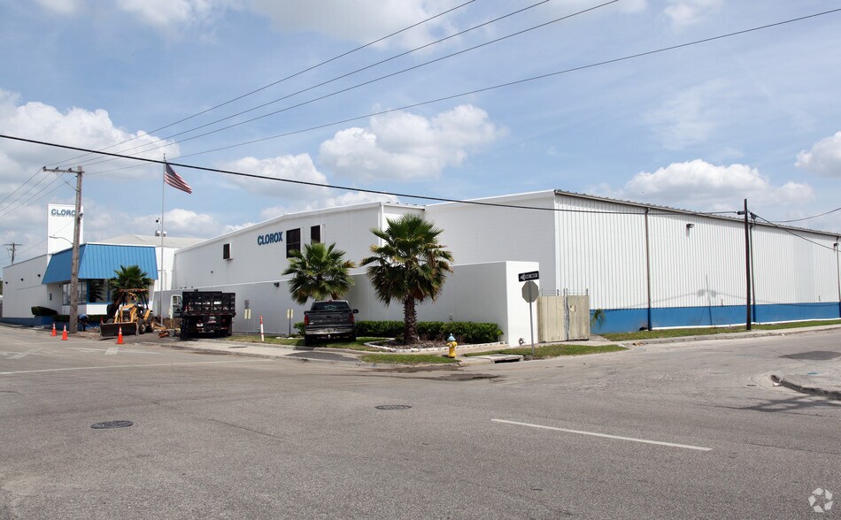 Primary Photo Of 3601 E Columbus Dr, Tampa Manufacturing For Lease