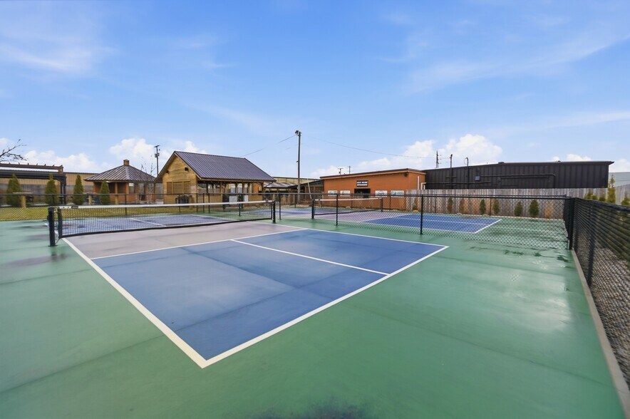 More Photos Of 2330 Bright Rd, Findlay Sports And Entertainment For Sale