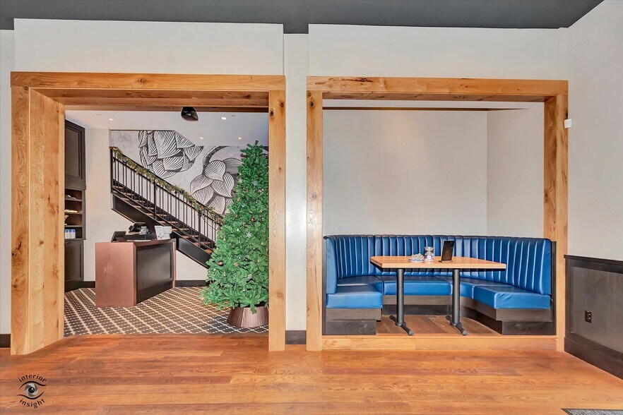 More Photos Of 140 Washington Sq, Washington General Retail For Sale