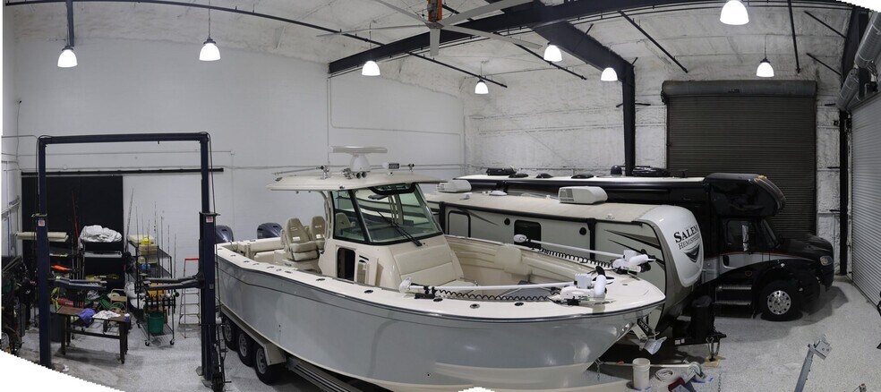 More Photos Of 4677 118th Ave N, Clearwater Manufacturing For Sale