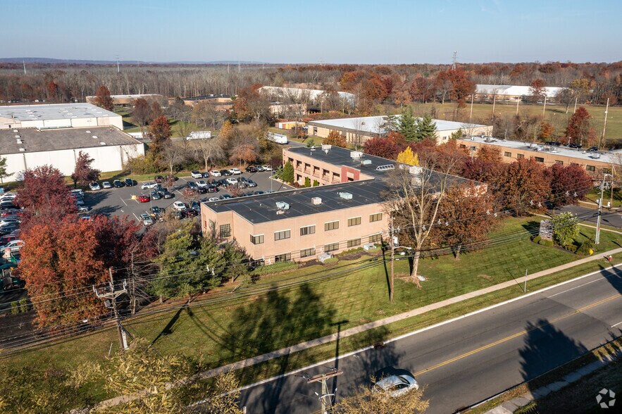 More Photos Of 34-36 Progress St, Edison Medical For Sale