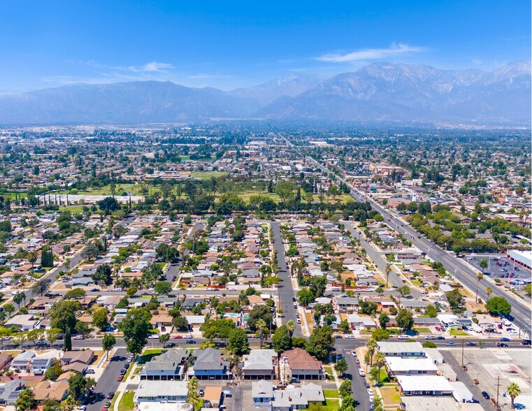 More Photos Of 1147 W D St, Ontario Multifamily For Sale