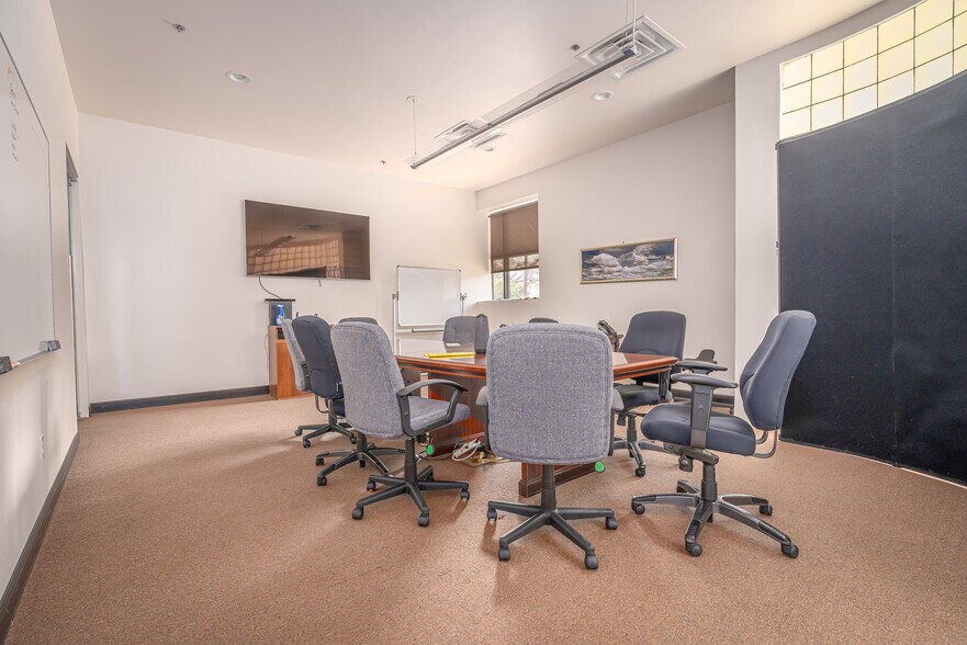 More Photos Of 1901-1923 Windsor Pl, Fort Worth Warehouse For Sale