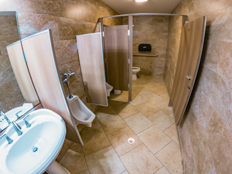 More Photos Of 1901 Leonid Rd, Jacksonville Schools For Sale