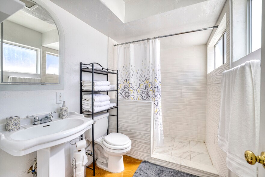 More Photos Of 67780 Arena Blanca Rd, Desert Hot Springs Specialty For Sale