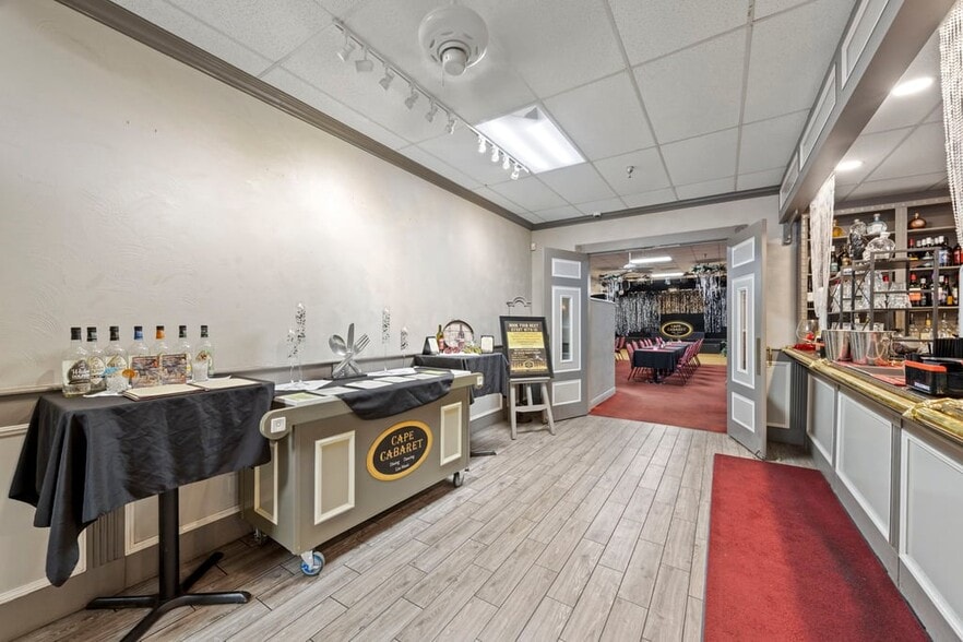 More Photos Of 4725 Vincennes Blvd, Cape Coral Restaurant For Sale
