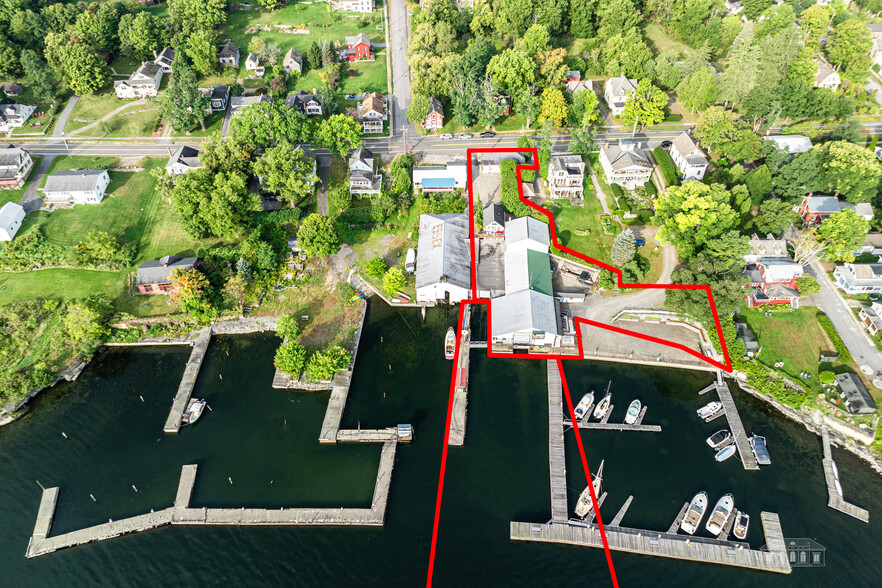 Primary Photo Of 2272 Main St, Essex Marina For Sale