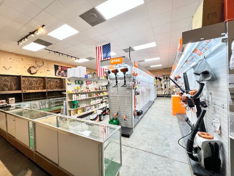 More Photos Of 11660 Highway 96, Millport Auto Repair For Lease