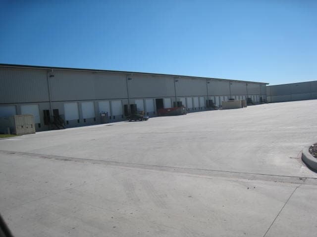 More Photos Of 11334 Boggy Creek Rd, Orlando Warehouse For Lease