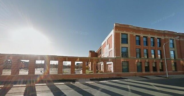 More Photos Of 3640 Main St, Springfield Medical For Lease