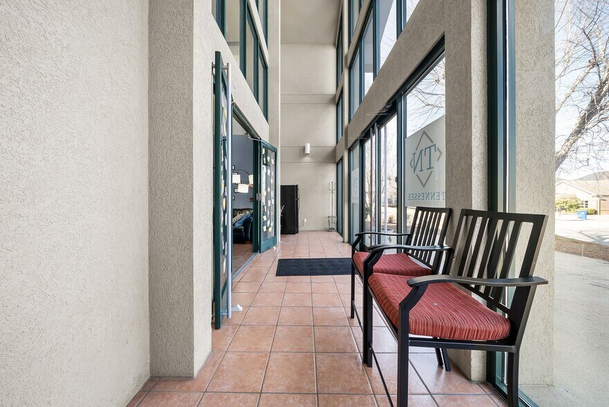 More Photos Of 112 Center Ct, Clarksville Office Residential For Sale