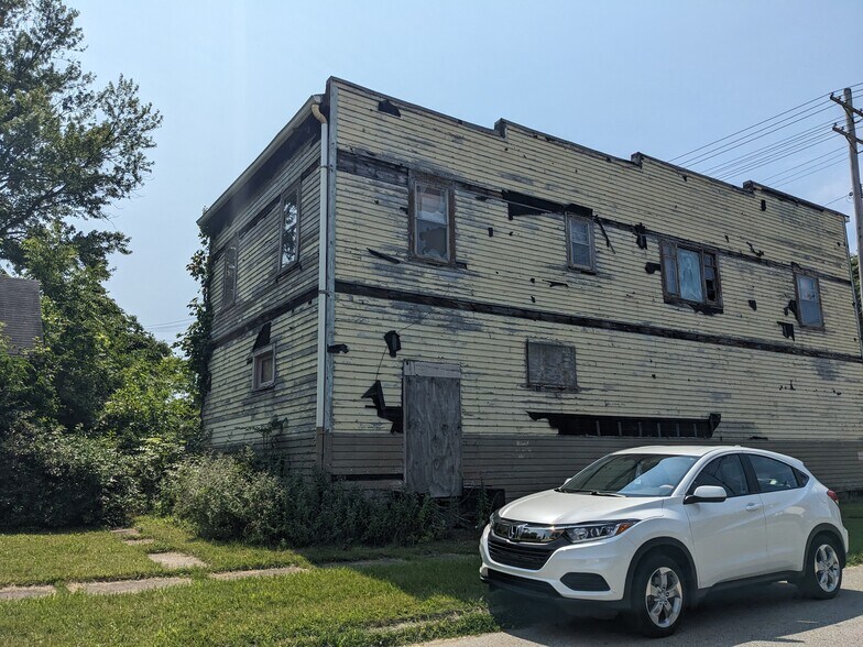 More Photos Of 4306 West, Ashtabula Convenience Store For Sale