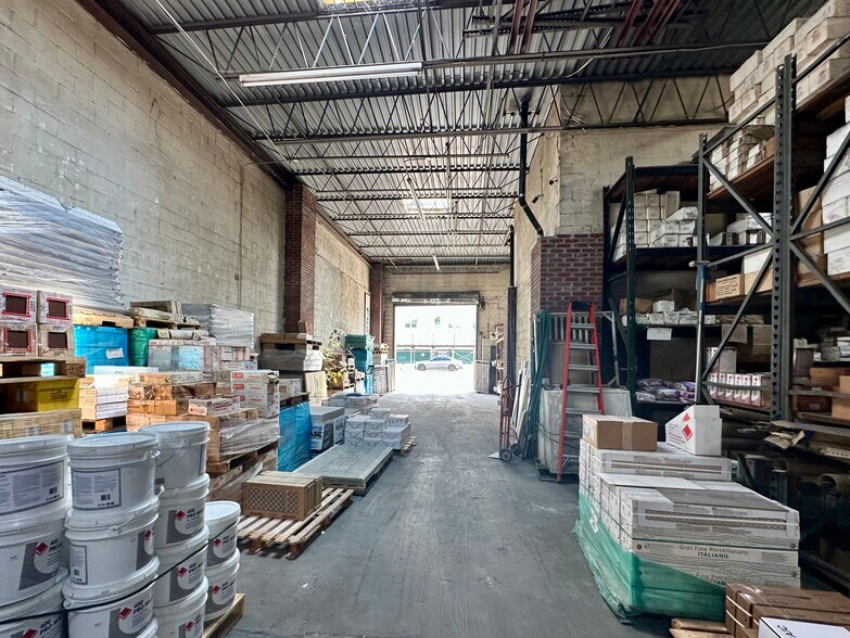 More Photos Of 51-23 Northern Blvd, Woodside Storefront For Lease