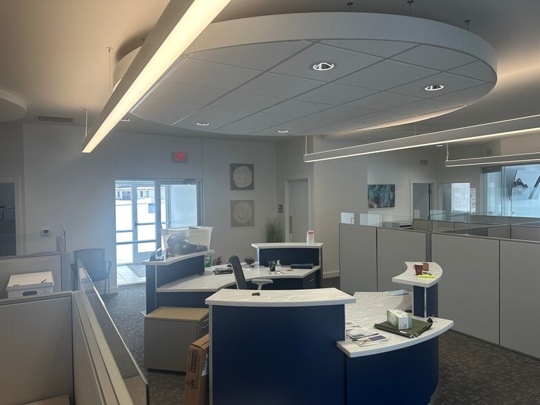 More Photos Of 301 N Richardson, Vicksburg Freestanding For Lease