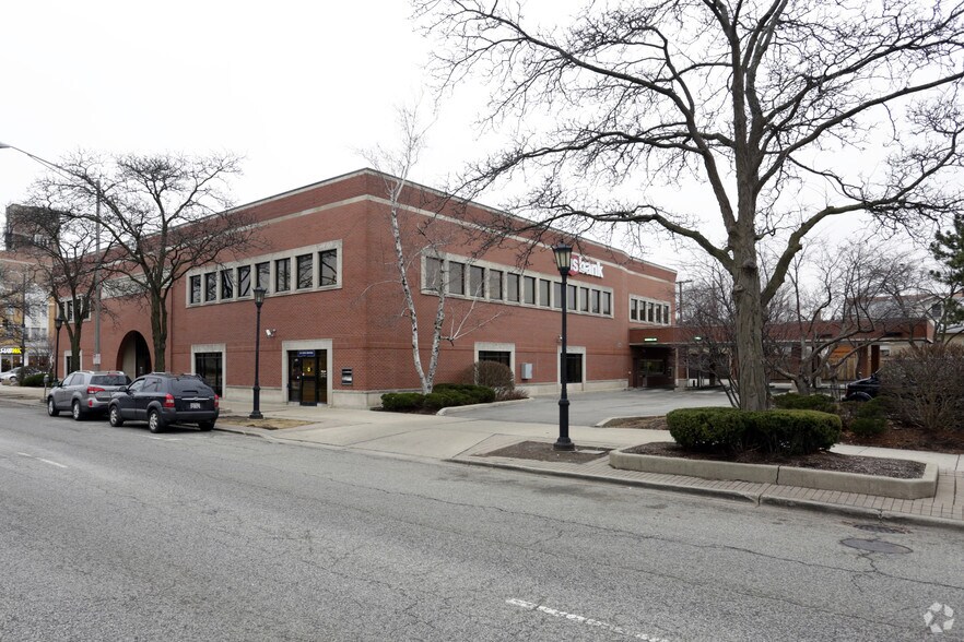 More Photos Of 11 W Madison Ave, Oak Park Office For Sale