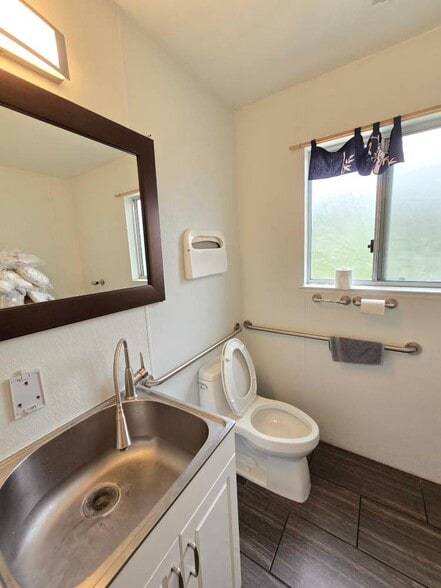 More Photos Of 1221 Park St, Alameda Restaurant For Sale