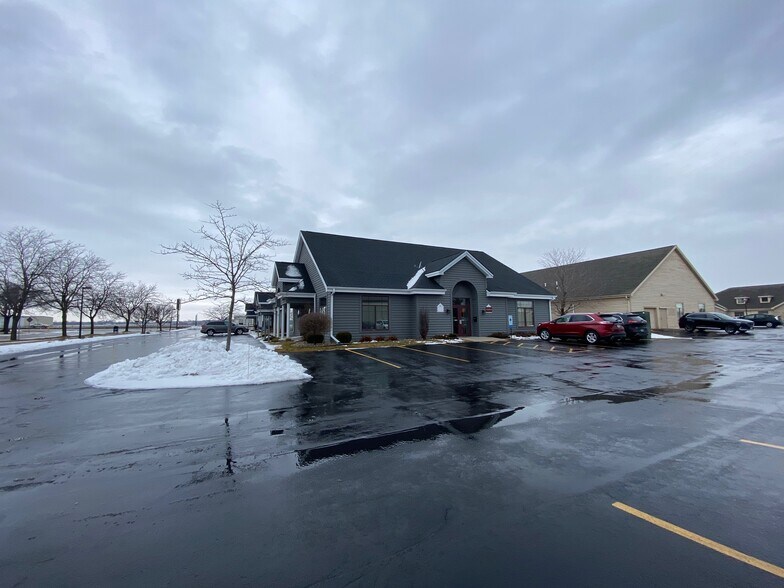 More Photos Of 885 Western Ave, Fond Du Lac Medical For Lease