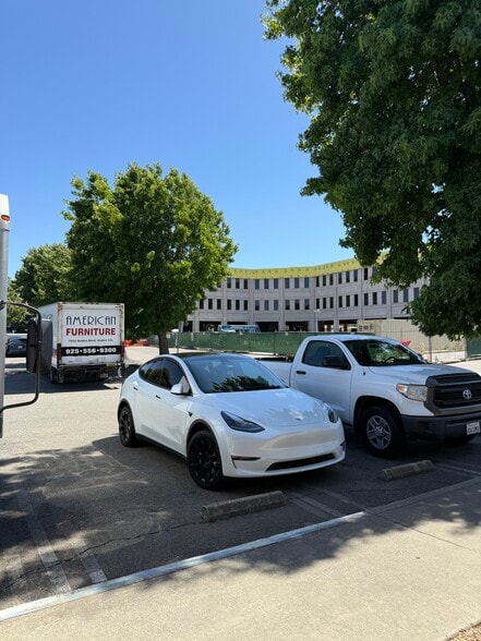 More Photos Of 7922 Dublin Blvd, Dublin Freestanding For Sale