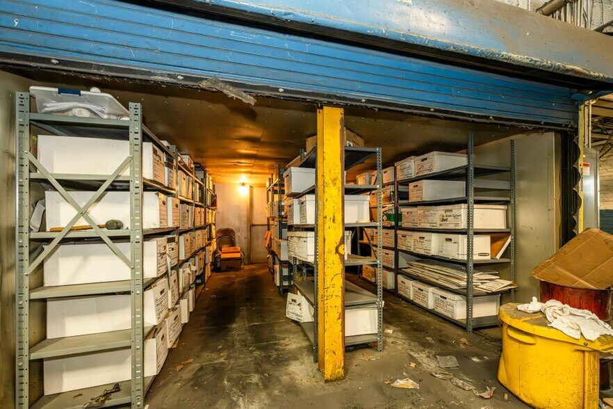 More Photos Of 521 Langley Ave, Saint Joseph Industrial For Sale