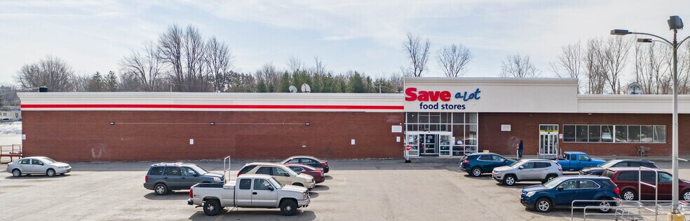 More Photos Of 316-345 West Ave, Albion Town Orleans Department Store For Sale