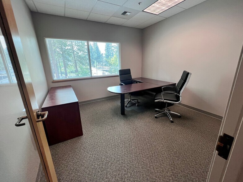 More Photos Of 855 SW Yates Dr, Bend Medical For Lease