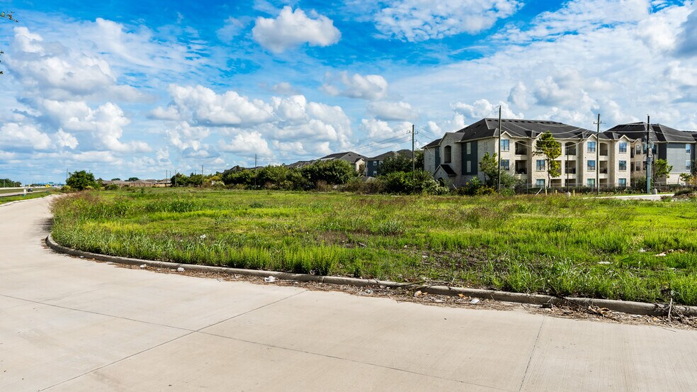 More Photos Of SEC Westpark Tollway & Grand Mission Blvd, Richmond Land For Sale