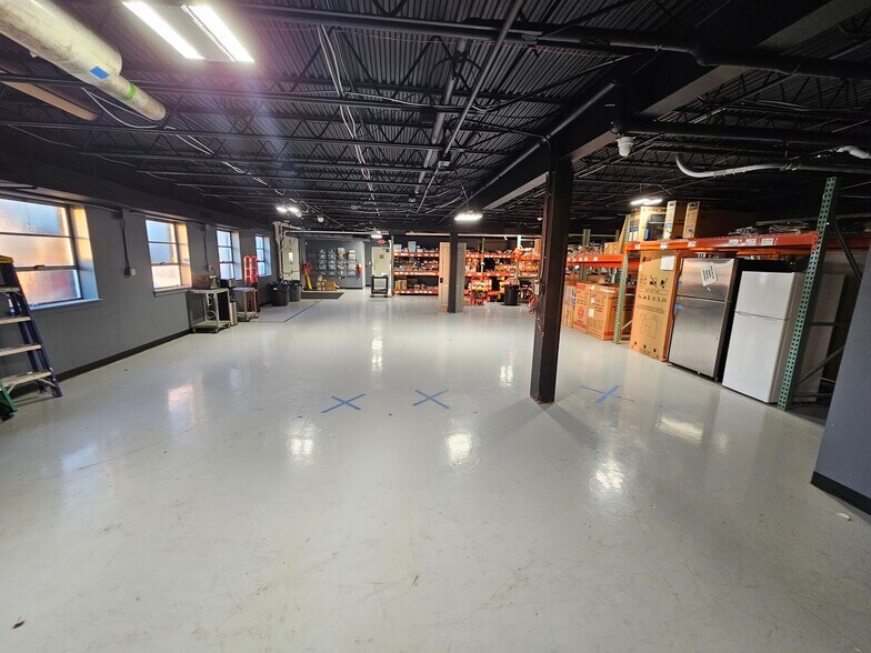 More Photos Of 456 Union Blvd, Allentown Light Manufacturing For Lease