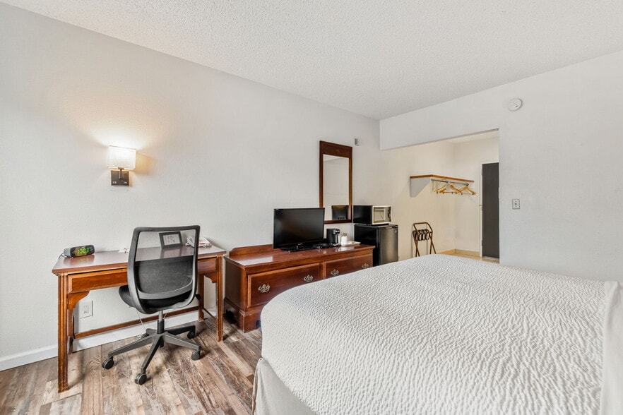 More Photos Of 3535 Janes Rd, Arcata Hotel For Sale