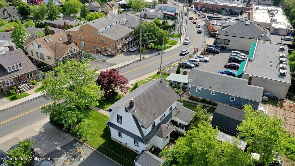 More Photos Of 3891 Amboy Rd, Staten Island Office Residential For Sale