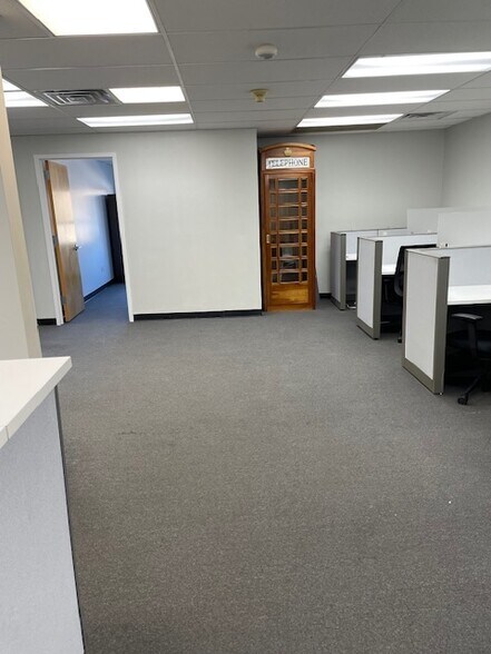 More Photos Of 44 Executive Blvd, Elmsford Loft Creative Space For Lease