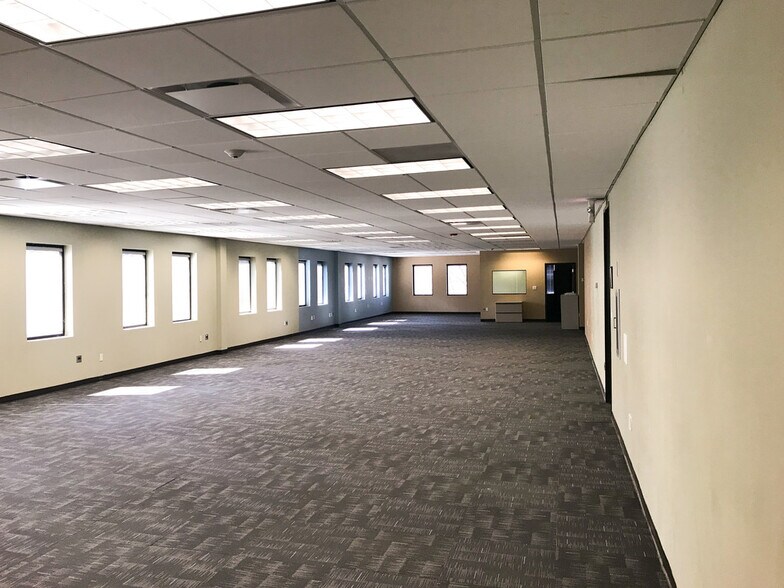 More Photos Of 330 Pelham Rd, Greenville Medical For Lease