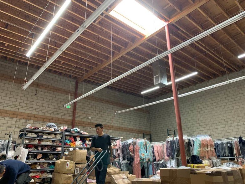 More Photos Of 5041 Santa Fe Ave, Vernon Distribution For Lease