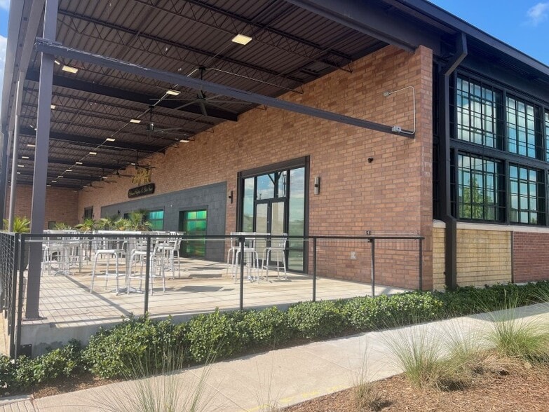 More Photos Of 1102 Delano St, Houston Storefront For Lease