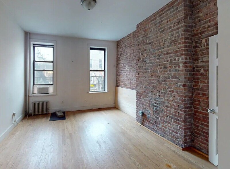 More Photos Of 759-761 Manhattan Ave, Brooklyn Apartments For Sale