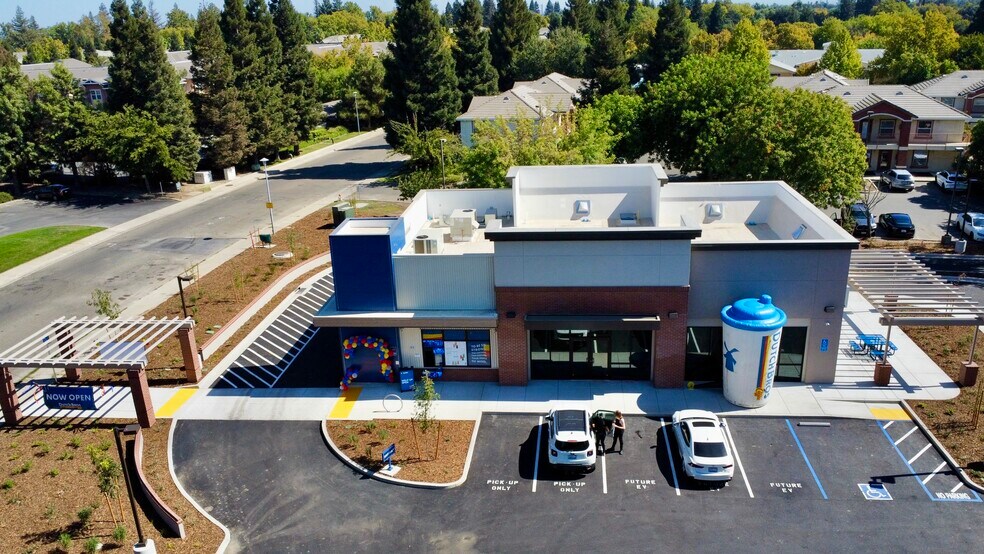 More Photos Of 1561 Corporate way, Sacramento General Retail For Lease
