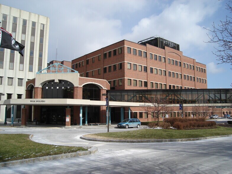 More Photos Of 222 Alexander St, Rochester Medical For Lease
