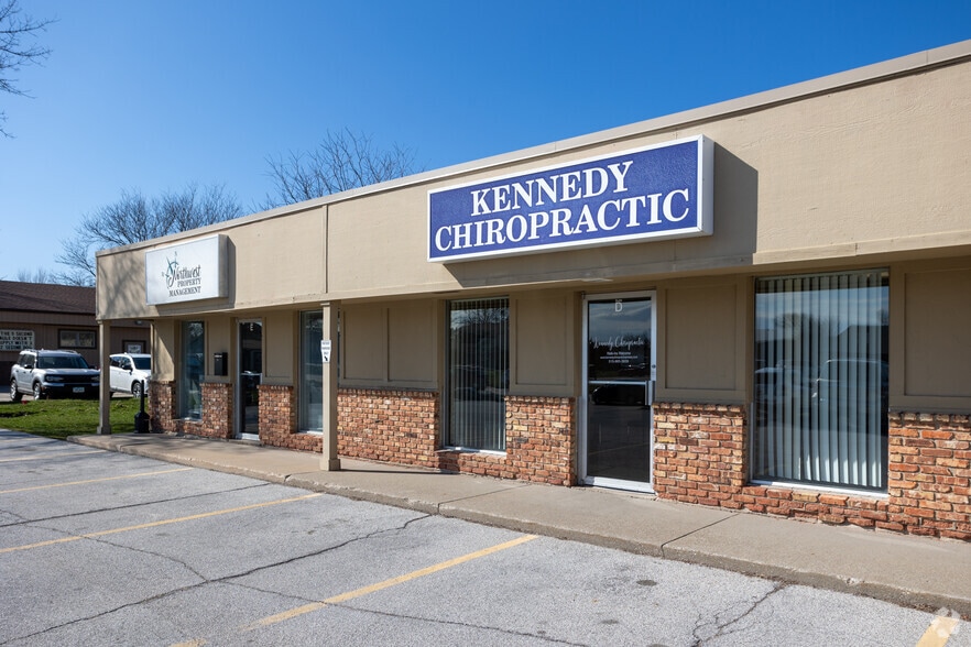 More Photos Of 2202 W 1st St, Ankeny General Retail For Lease