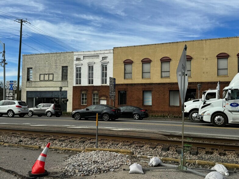 More Photos Of 102 Saint Joseph Ave, Brewton Storefront Retail Residential For Sale