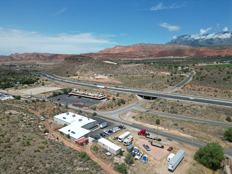 More Photos Of 590 N Main St, Leeds Manufacturing For Sale