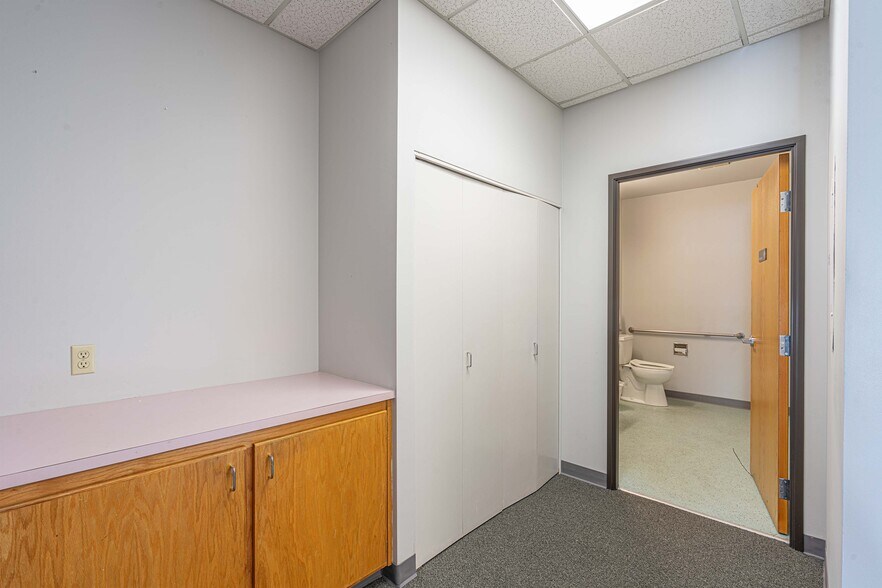More Photos Of 2448 Guerneville Rd, Santa Rosa Medical For Sale