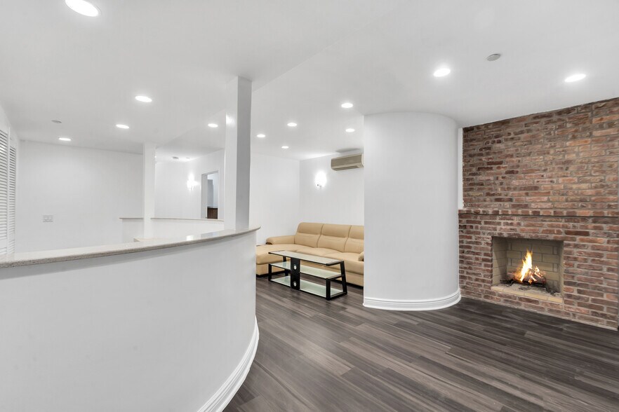 Primary Photo Of 244 E 32nd St, New York Apartments For Lease
