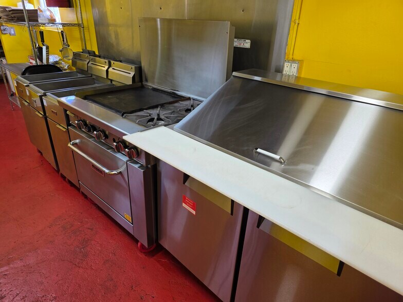 More Photos Of 11111 Wilmington Ave, Los Angeles Storefront Retail Residential For Lease